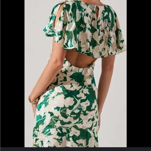 ASTR Florecita Floral midi in Green/Cream Burnout Dress